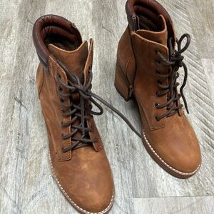 Women’s size 10 Steve Madden